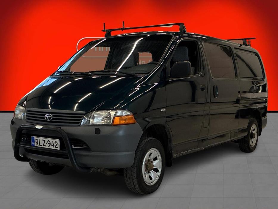 TOYOTA Hiace 2005
