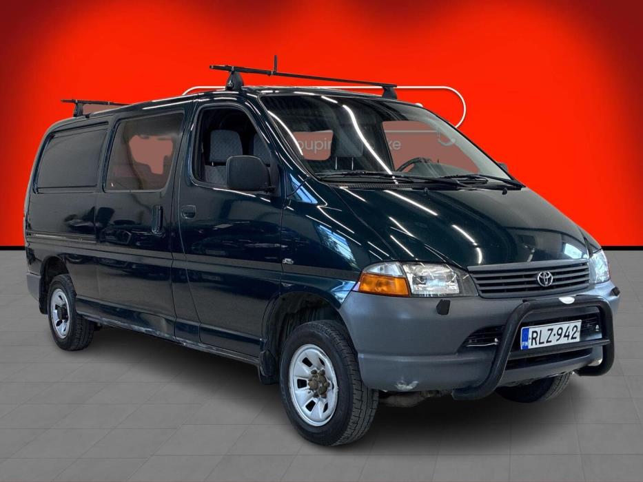 TOYOTA Hiace 2005
