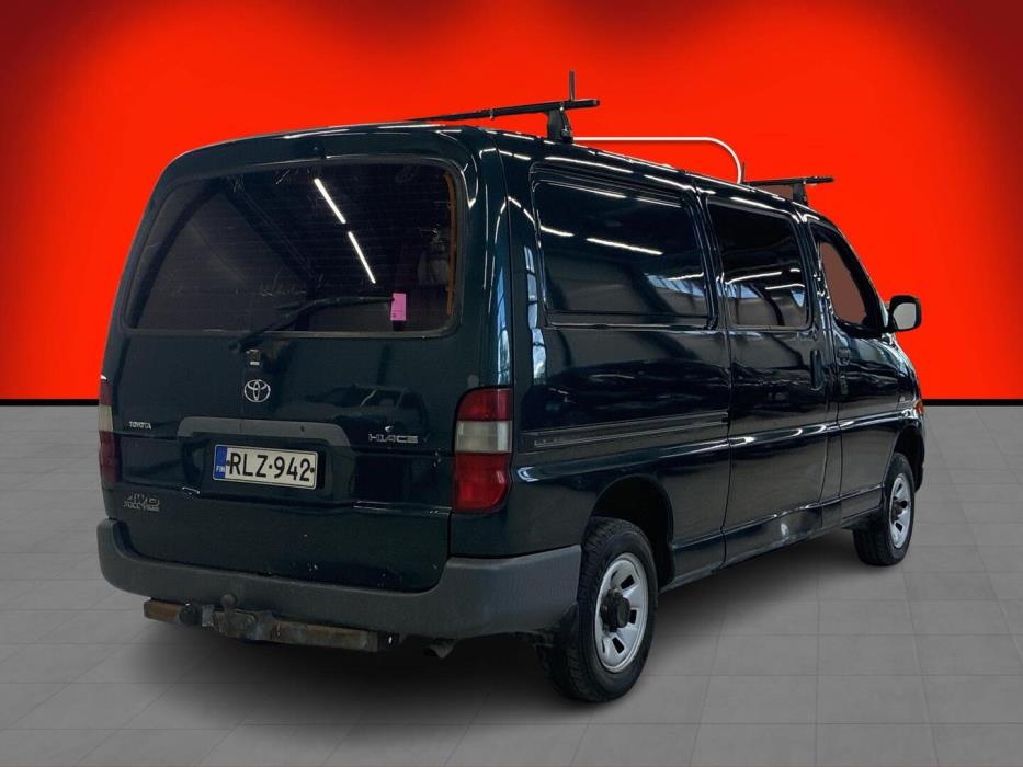 TOYOTA Hiace 2005
