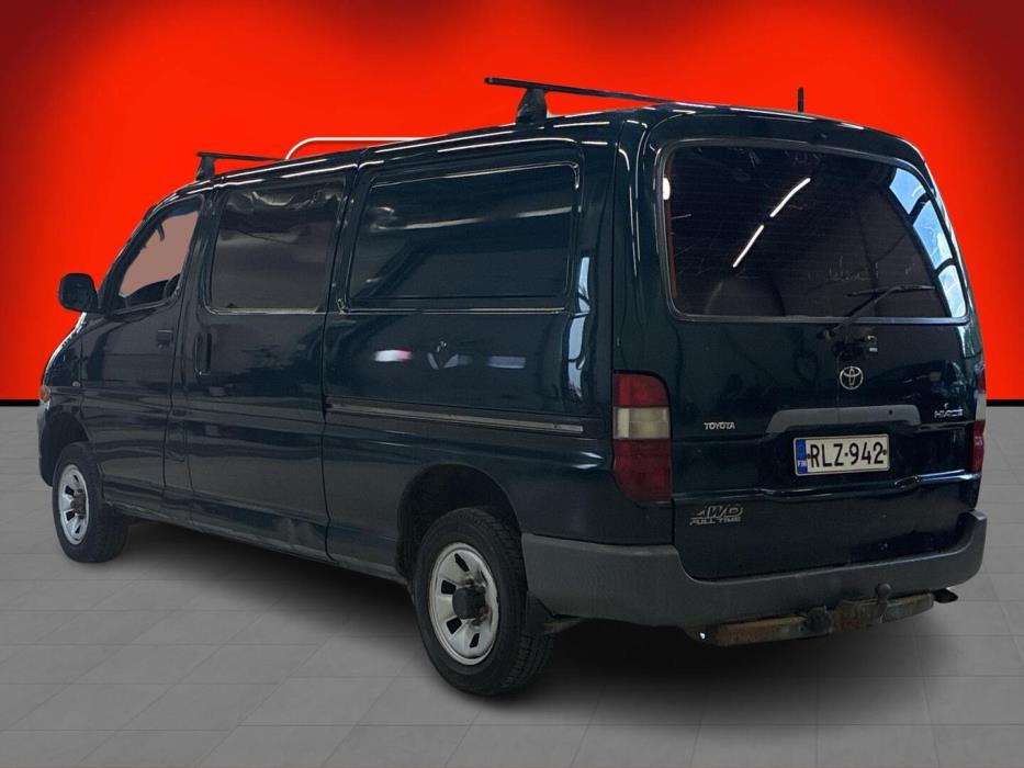 TOYOTA Hiace 2005