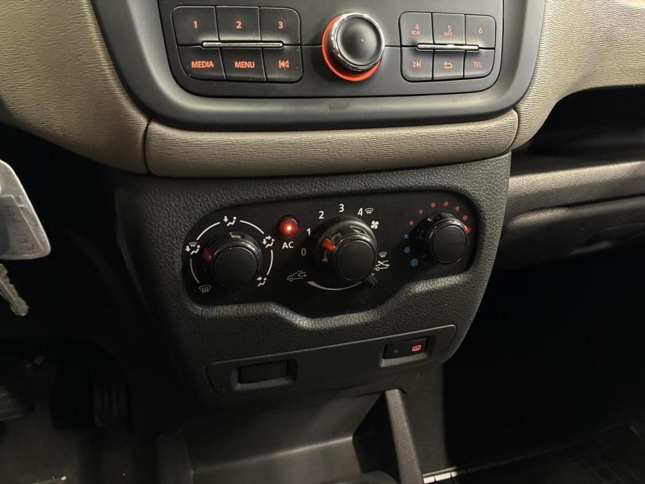 DACIA Dokker Van 2013