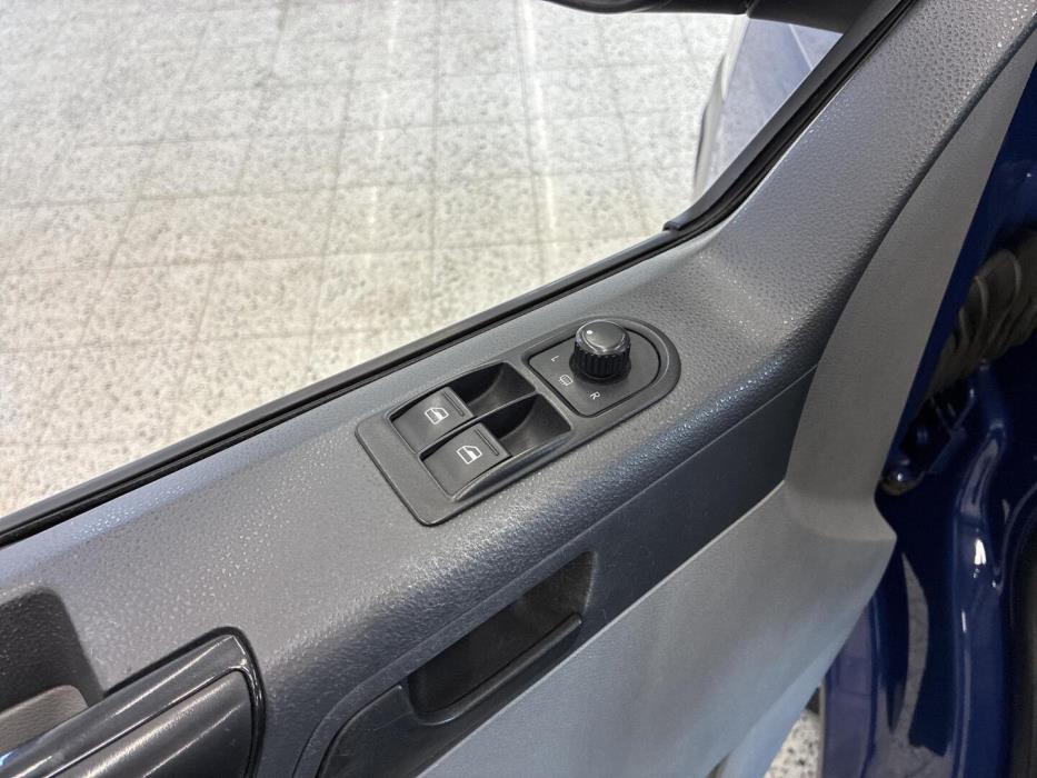 VOLKSWAGEN Transporter 2014