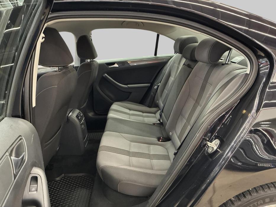 VOLKSWAGEN Jetta 2016