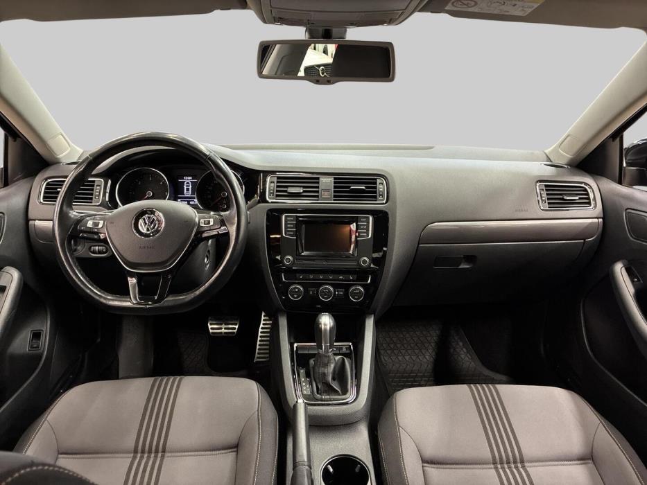 VOLKSWAGEN Jetta 2016