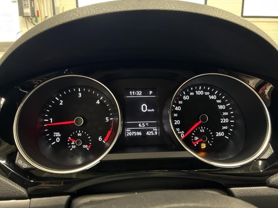 VOLKSWAGEN Jetta 2016