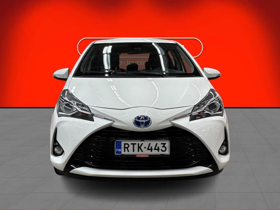 TOYOTA Yaris 2017