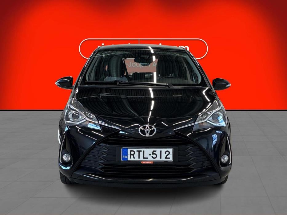 TOYOTA Yaris 2017