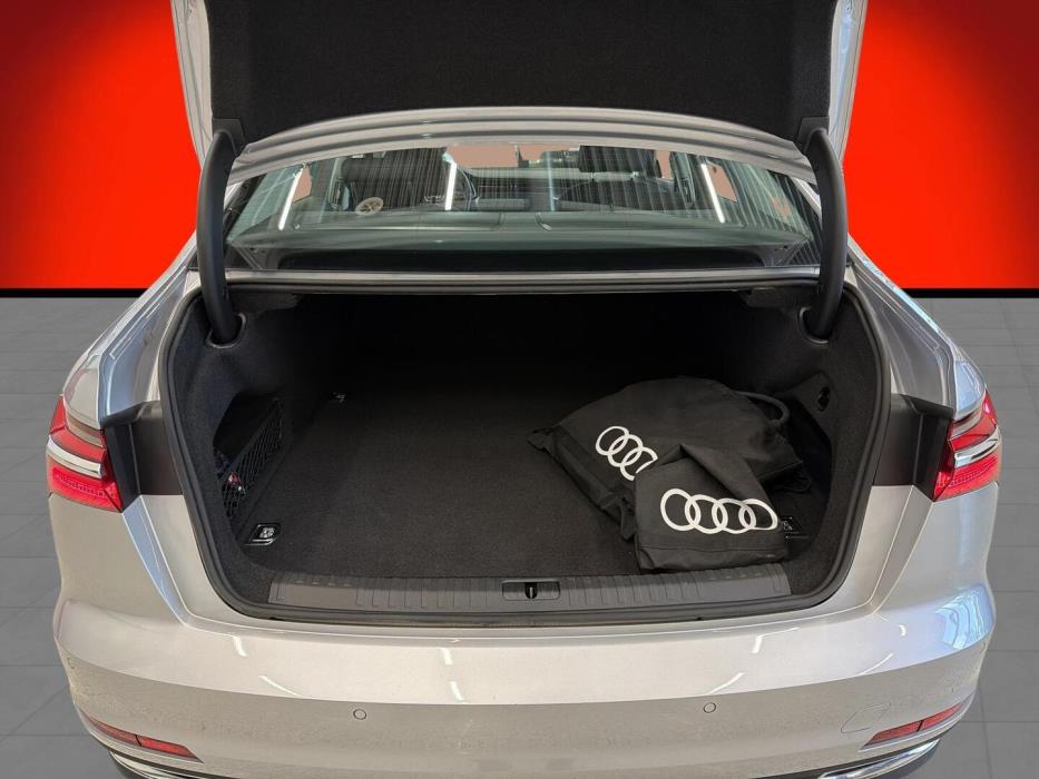 AUDI A6 2023