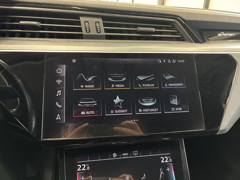 AUDI e-tron 2021