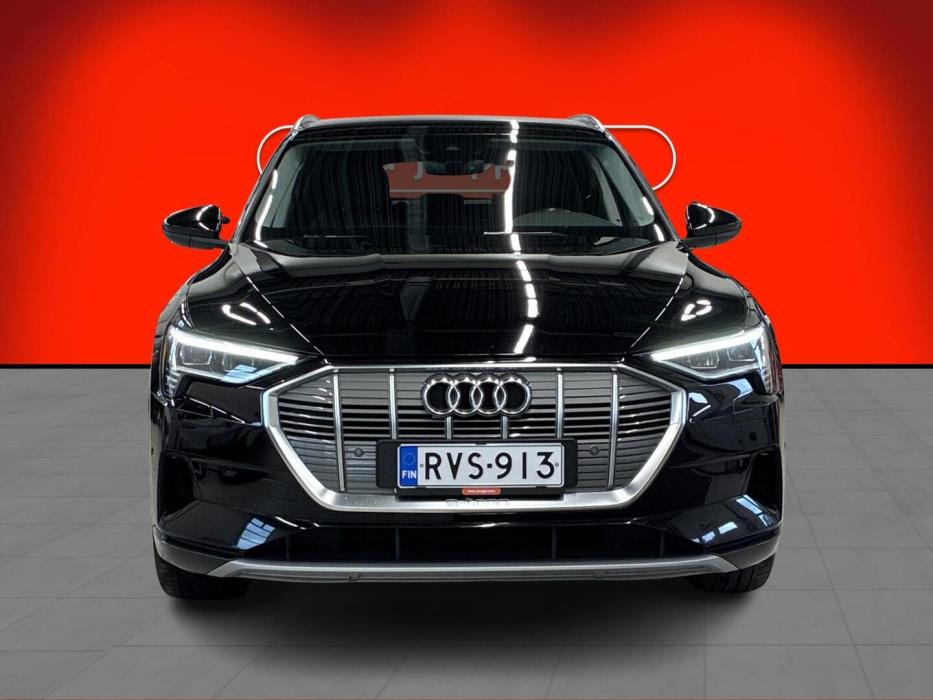 AUDI e-tron 2021