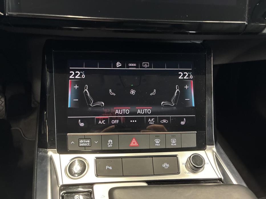 AUDI e-tron 2021