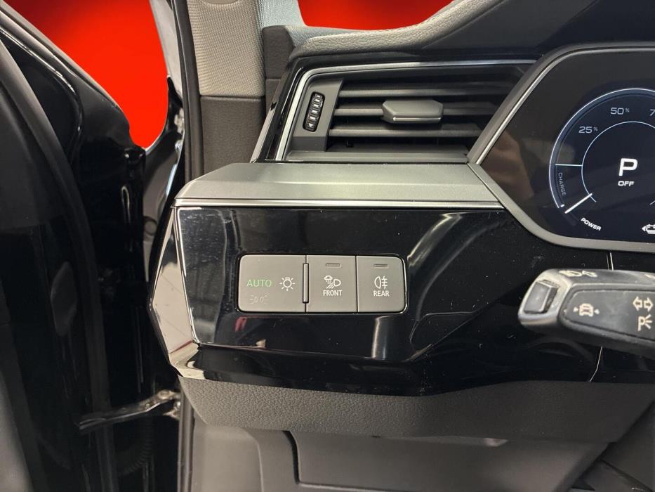 AUDI e-tron 2021