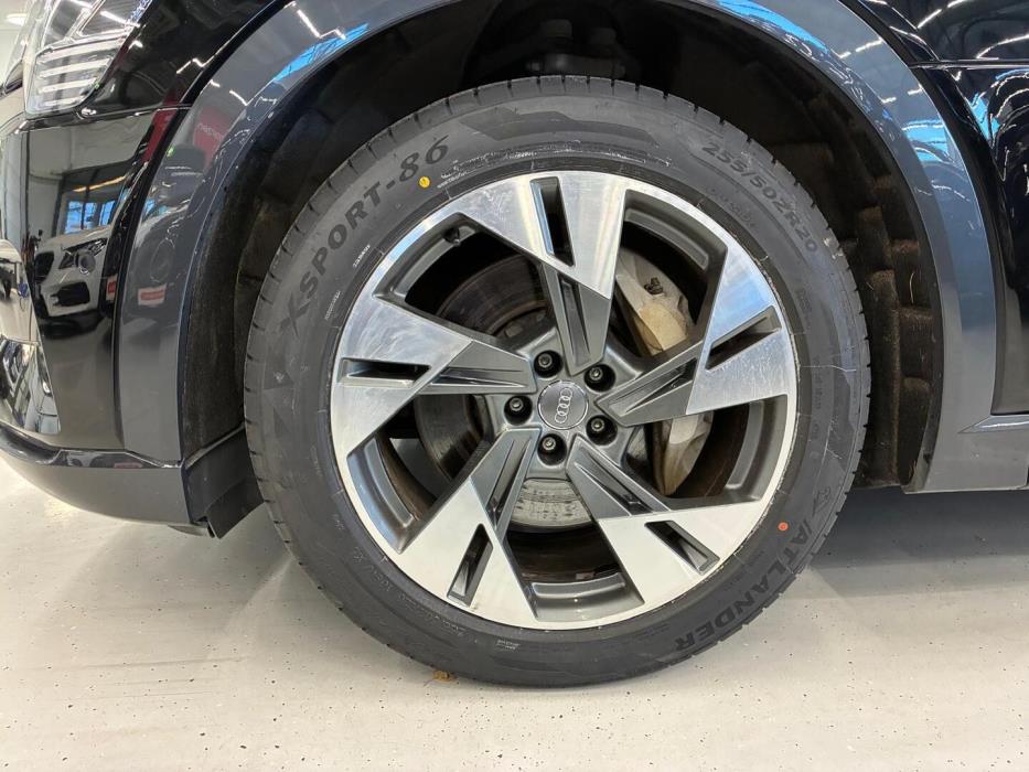 AUDI e-tron 2021