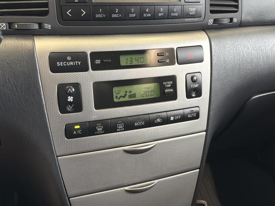 TOYOTA Corolla 2004