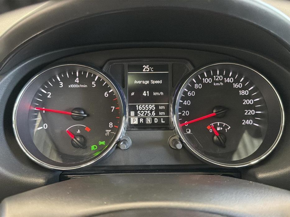 NISSAN Qashqai 2012