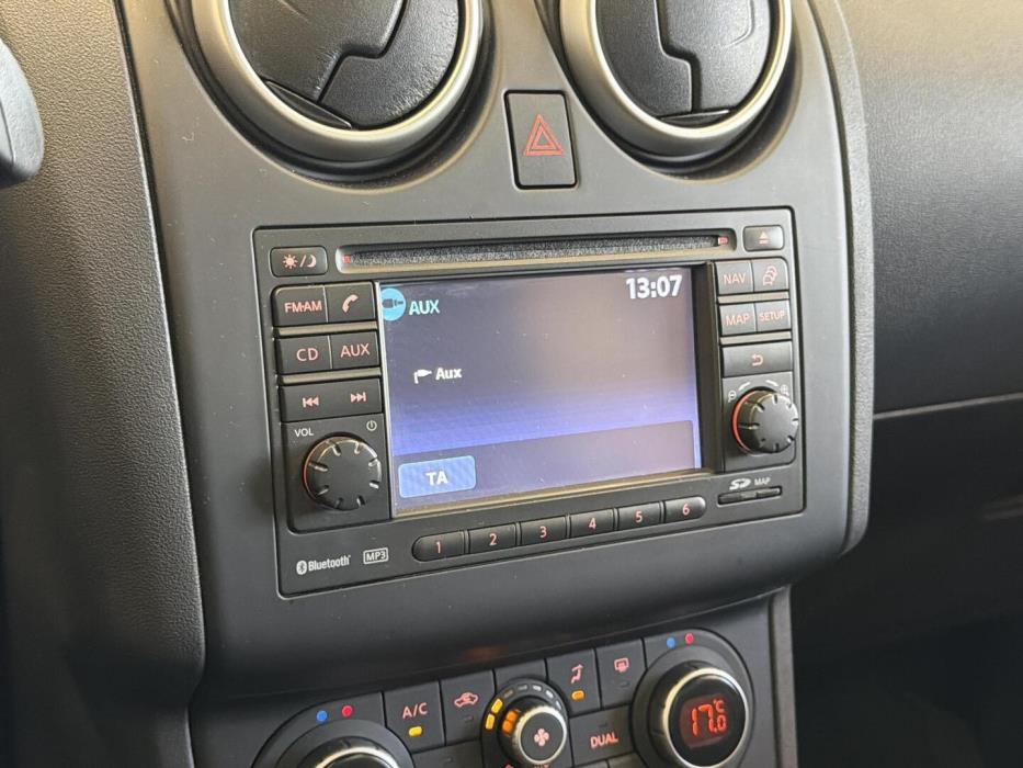 NISSAN Qashqai 2012