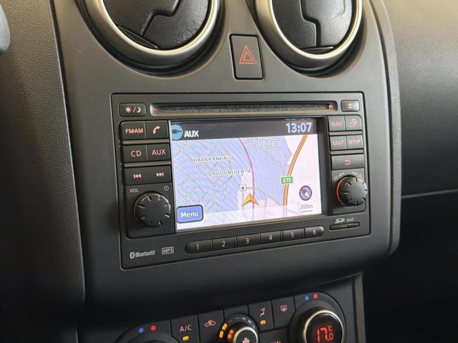 NISSAN Qashqai 2012