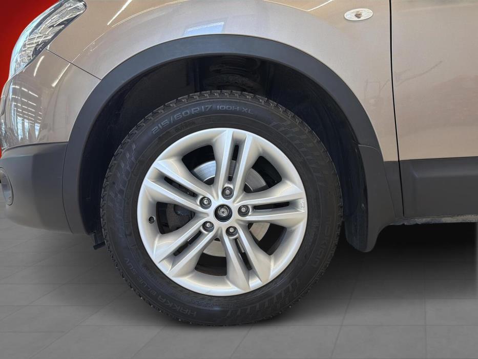 NISSAN Qashqai 2012