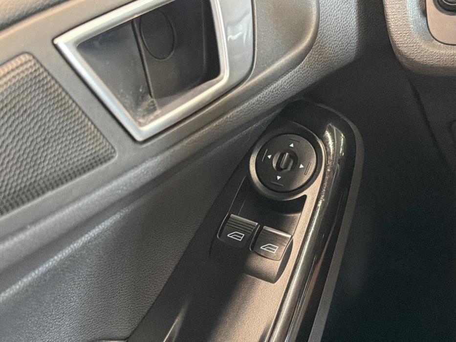 FORD Fiesta 2015