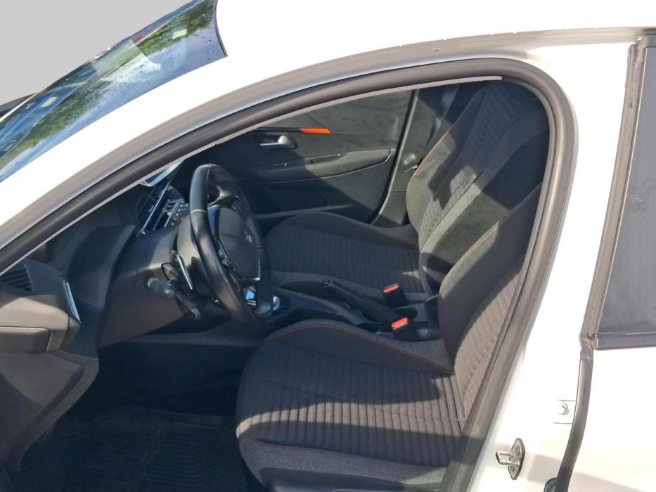 PEUGEOT 208 2020