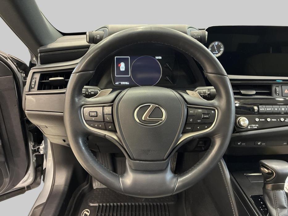 LEXUS ES 2024