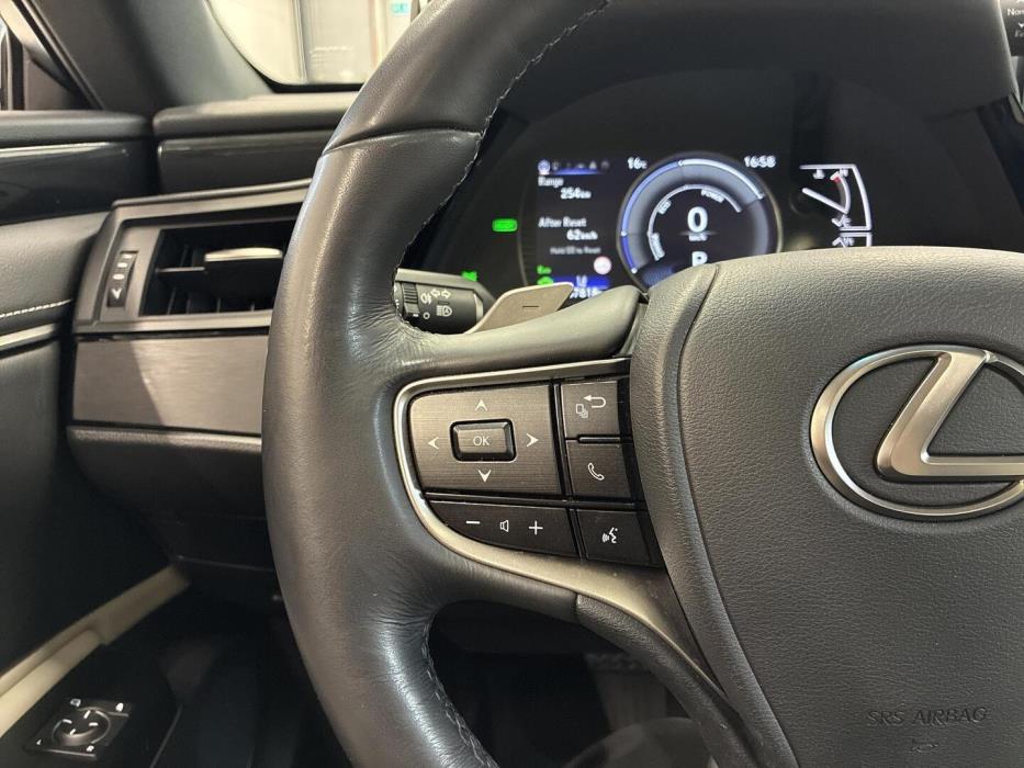 LEXUS ES 2024