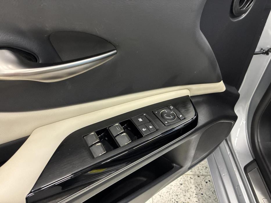 LEXUS ES 2024