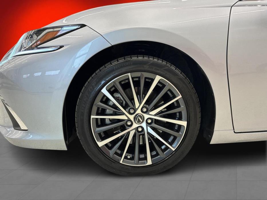 LEXUS ES 2024