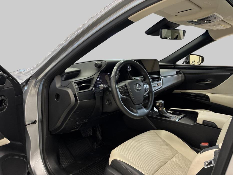 LEXUS ES 2024