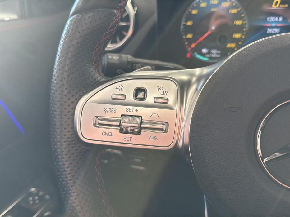 MERCEDES-BENZ EQA 2023