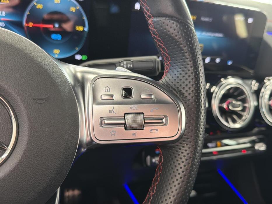 MERCEDES-BENZ EQA 2023