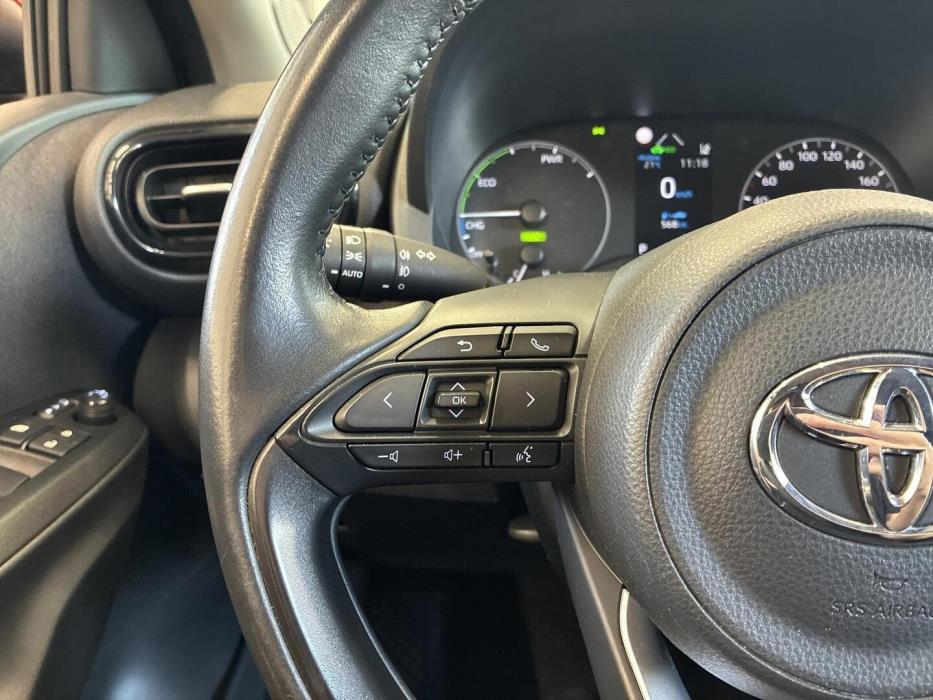 TOYOTA Yaris 2023