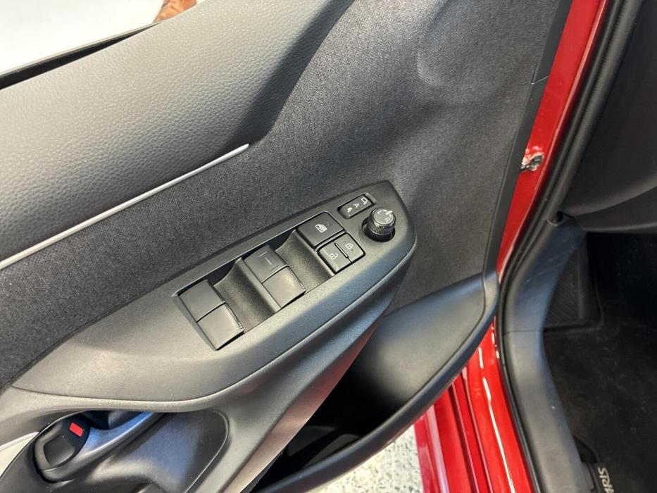 TOYOTA Yaris 2023