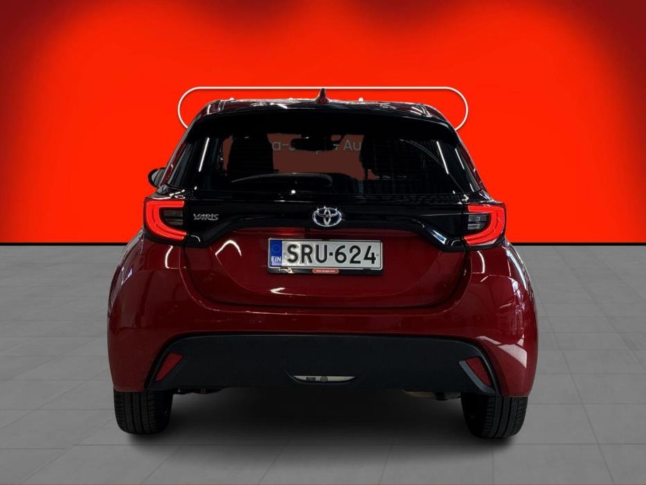 TOYOTA Yaris 2023
