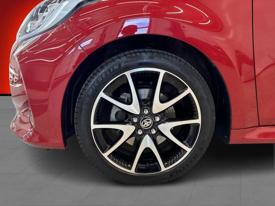 TOYOTA Yaris 2023