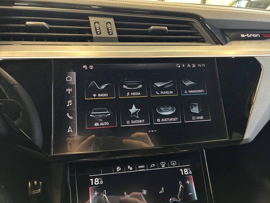 AUDI Q8 E-TRON 2024
