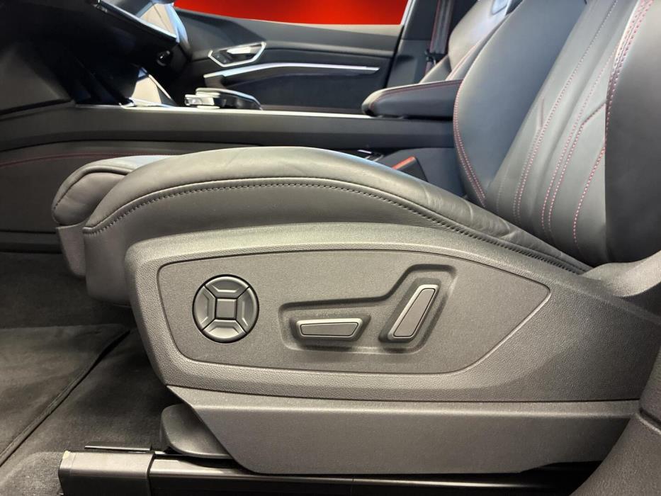 AUDI Q8 E-TRON 2024