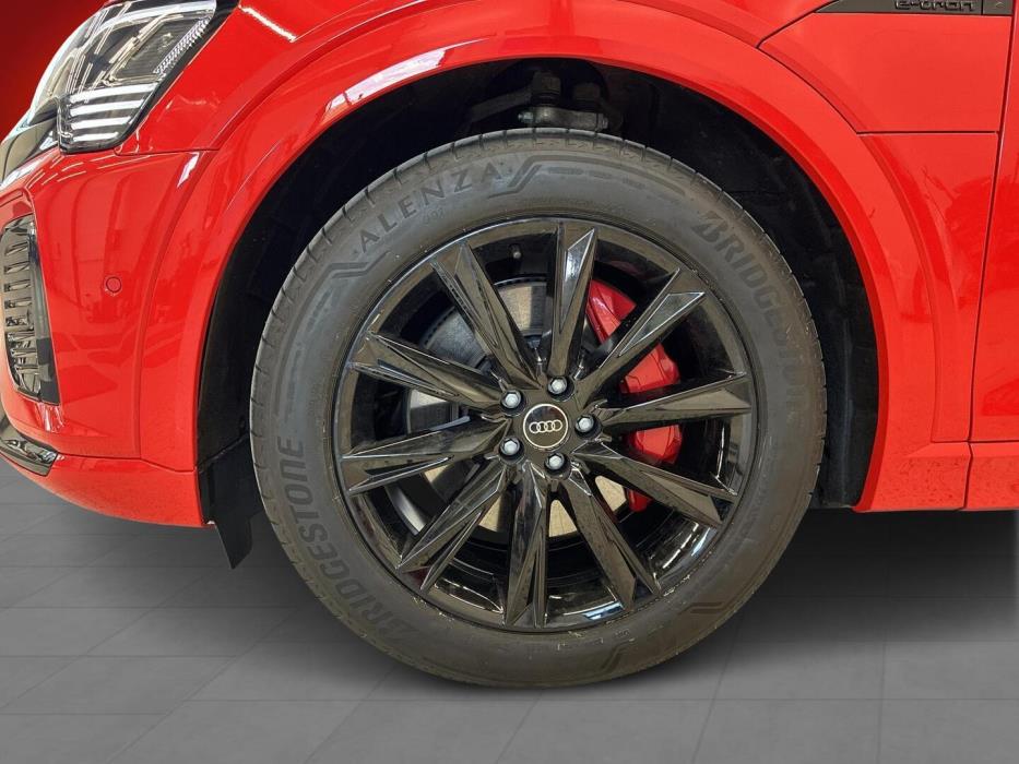 AUDI Q8 E-TRON 2024