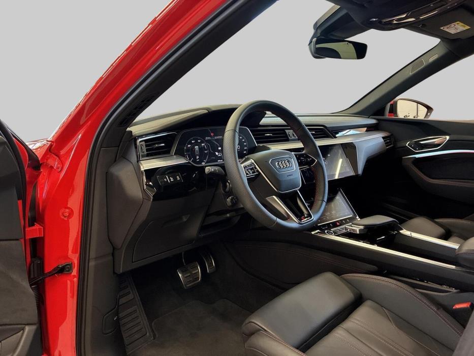 AUDI Q8 E-TRON 2024