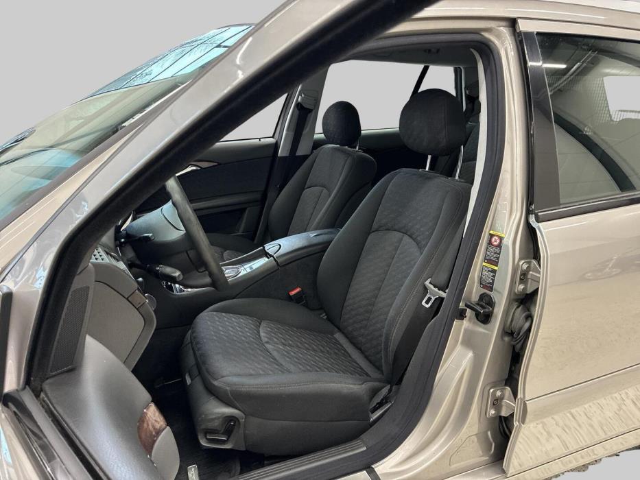 MERCEDES-BENZ E 2006