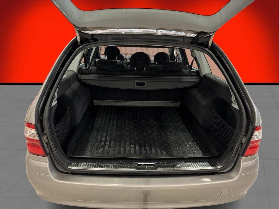 MERCEDES-BENZ E 2006