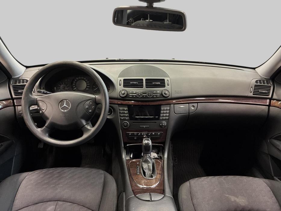 MERCEDES-BENZ E 2006