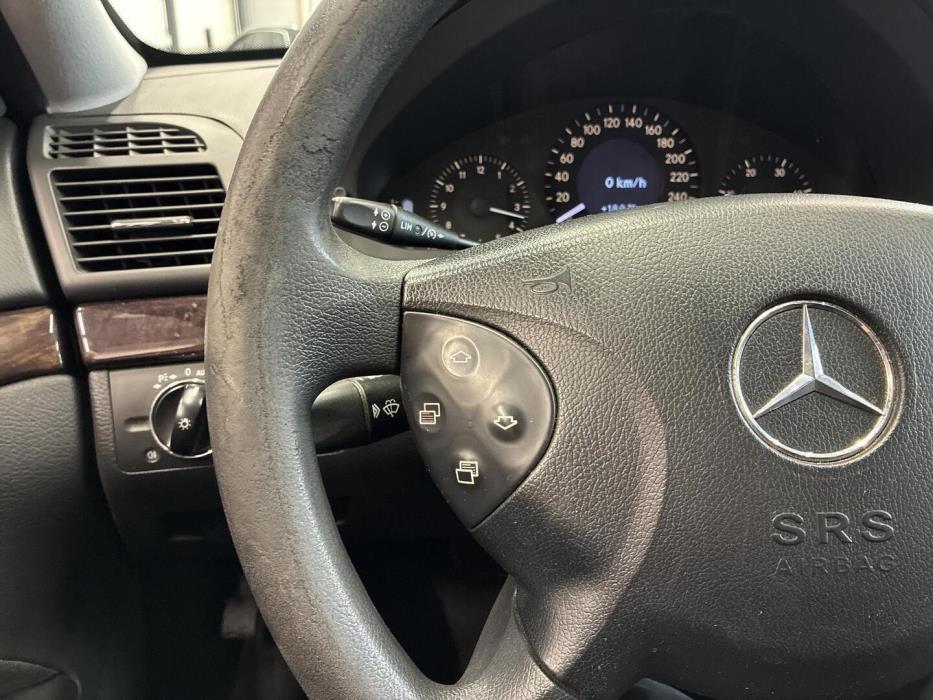 MERCEDES-BENZ E 2006
