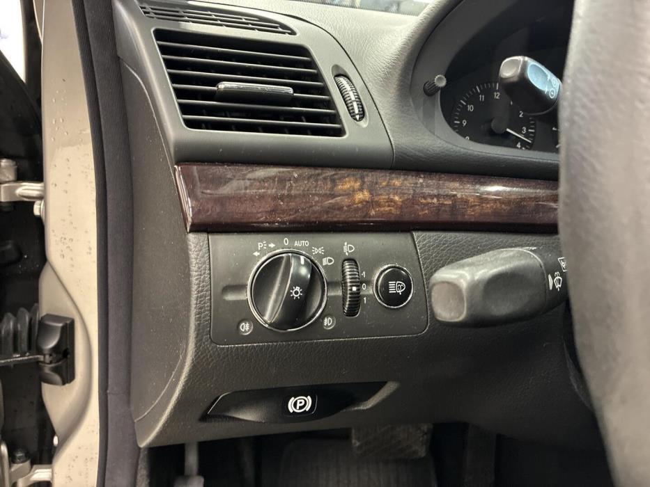 MERCEDES-BENZ E 2006