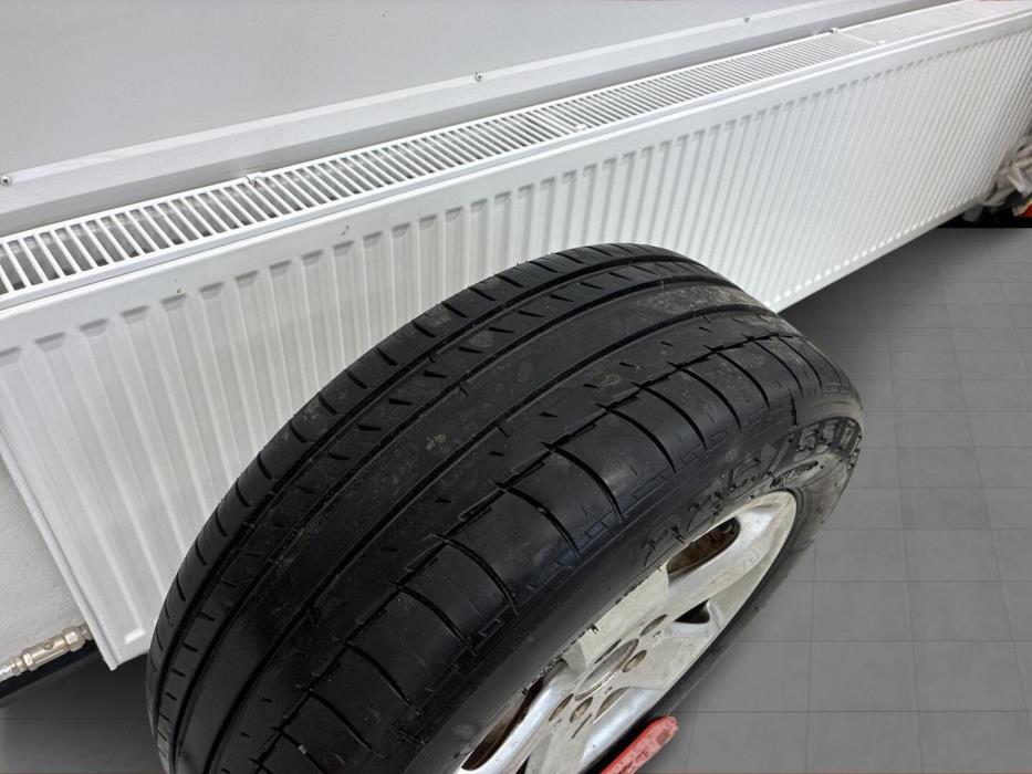 MERCEDES-BENZ E 2006