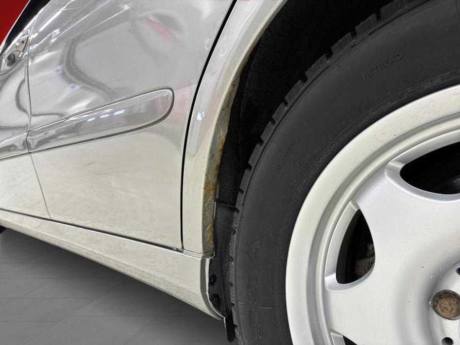 MERCEDES-BENZ E 2006