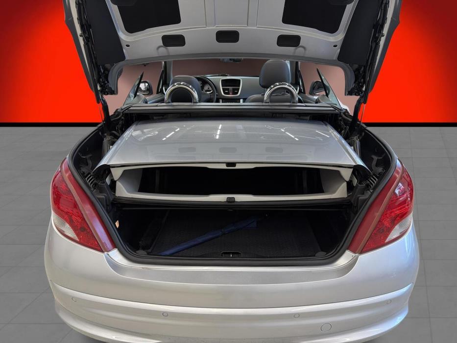 PEUGEOT 207 2010