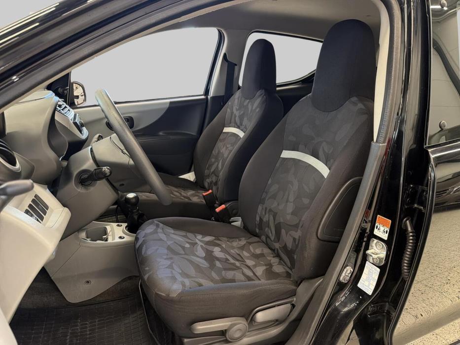 SUZUKI Alto 2011