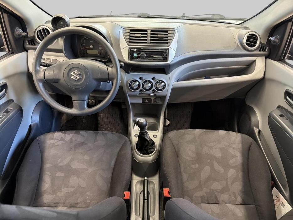 SUZUKI Alto 2011