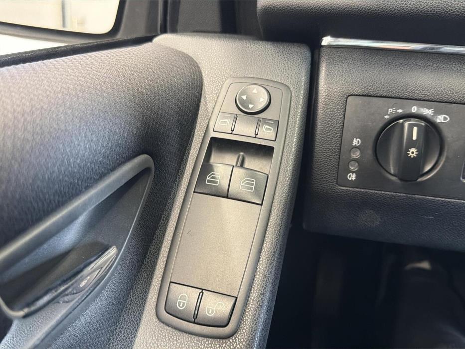 MERCEDES-BENZ B 2006